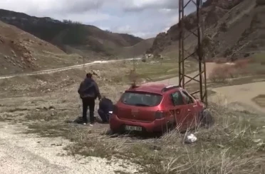 Yüksekova-Van kara yolunda kaza: 1 ölü, 1 ağır yaralı 
