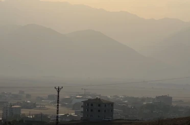 Yüksekova’da toz bulutu etkili oldu 