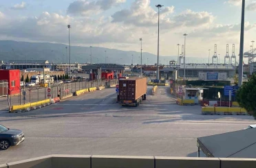 Yüksekten düşen liman vinci operatörü yaralandı 
