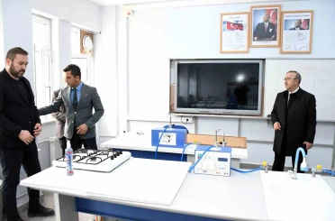 Yükümlülerin temizlediği lisenin fiziki imkânları değerlendirildi 
