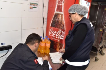 Yunusemre zabıtasından gıda denetimi 