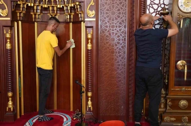Yunusemre’de ibadethanelerde kapsamlı temizlik çalışması 