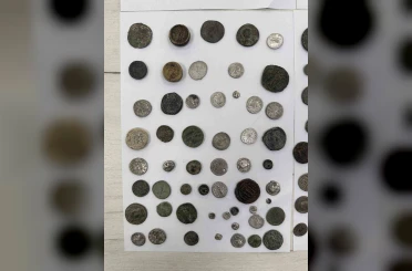 Yurt dışına kaçırılan 307 sikke ve 11 obje komşuya takıldı 