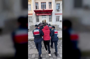 Yurt dışına kaçmak isterken yakalanan 5 kişi tutuklandı