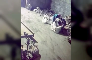 Yüzlerinde maskeyle gelip 250 bin TL’lik bakır çaldılar 