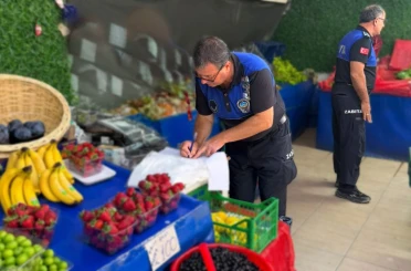 Zabıta ekiplerinden manav denetimi 