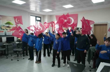 Zabıtadan bayrak sevgisine destek 