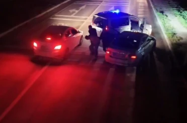Zehir tacirlerinin özel elektronik düzenekli bölme oyununu polis bozdu 