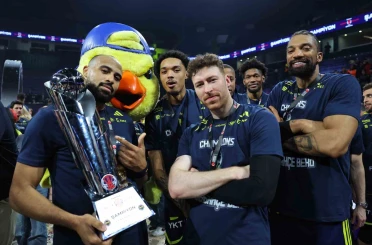 Ziraat Bankası Erkekler Türkiye Kupası üst üste 3. kez Fenerbahçe’nin 
