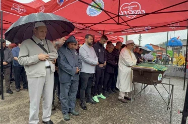 Zonguldaklı denizci Kadir Kamilçelebi son yolculuğuna uğurlandı 