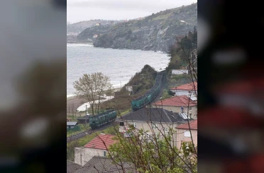 Zonguldak’ta yük treninin vagonları ayrıldı, seferler aksadı 