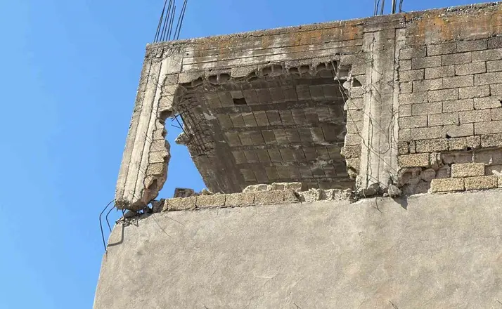 Adıyaman’da hasarlı binalar korkutuyor
