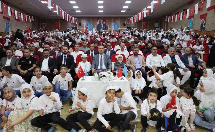 Ağrı’da TÜGVA Yaz Okulu öğrencilerin katılımıyla sona erdi 
