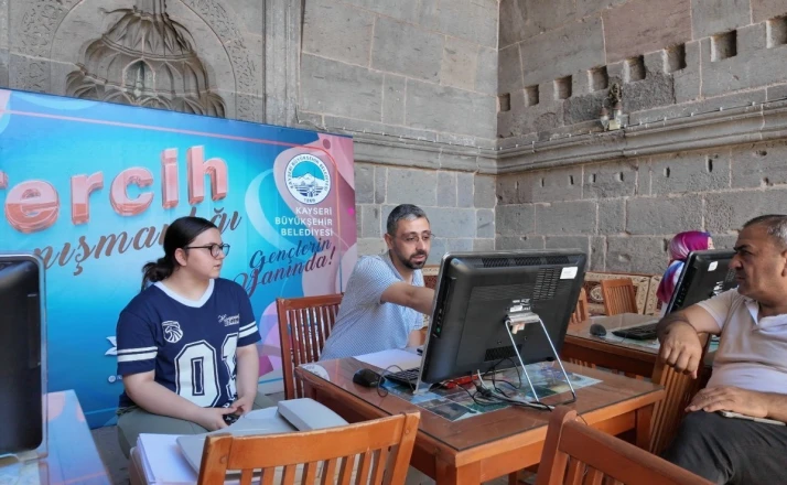 Aile Akademisi’nden 2 bin 657 öğrenciye tercih danışmanlığı hizmeti 