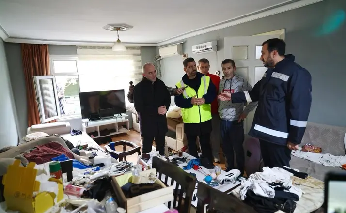 AK Parti İstanbul İl Başkanı Özdemir: "Kalıcı çözüm için yerinde dönüşüm sürecini başlatmalıyız"
