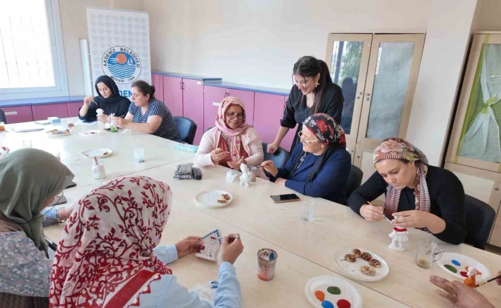 Akdeniz’de kadınlara yönelik ’Sevgi Sanatı’ atölyesi 