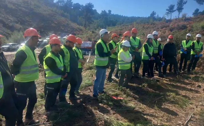 Akhisar’da ormanların geleceği için sahada eğitim
