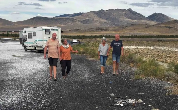 Alman turistler Karapınar’da kamp yaptı
