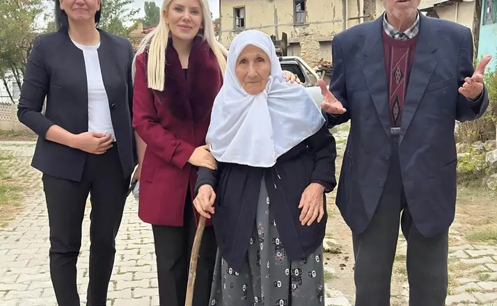 Altıntaş Kaymakamı Yıldırım’dan yaşlı çifte anlamlı ziyaret
