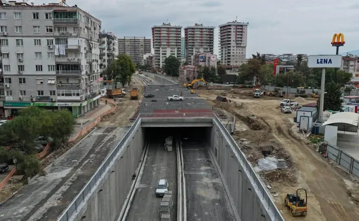 Aydın Yeni Dörtyol Köprülü Kavşağı’nda çalışmalar sürüyor
