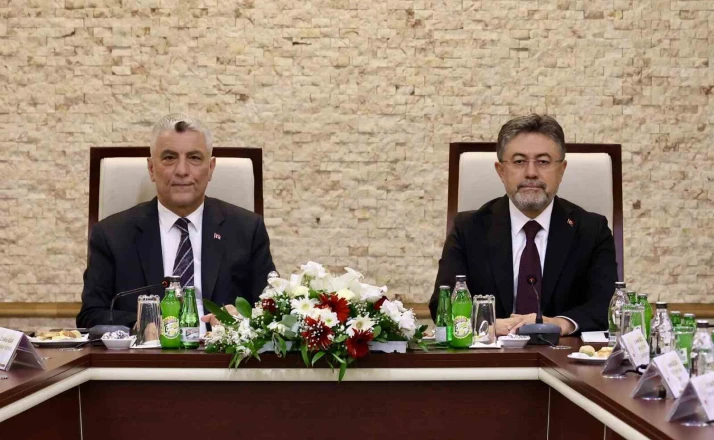 Bakan Bolat ve Bakan Yumaklı, hububat sektörünü değerlendirdi 