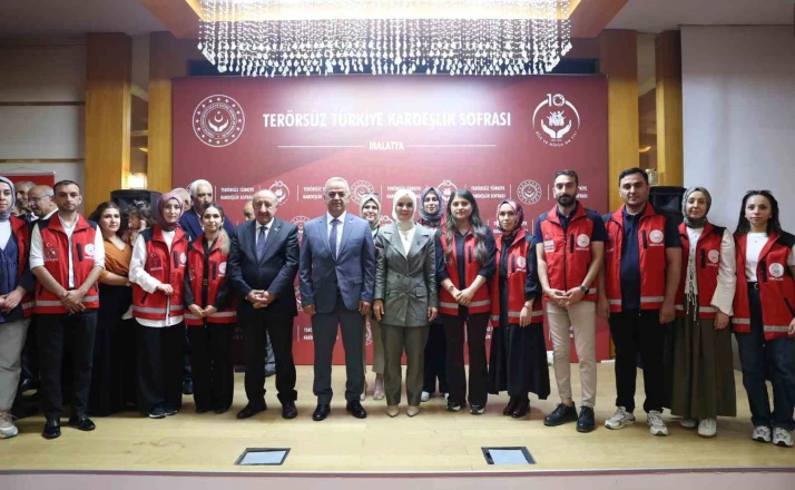 Bakan Göktaş: "Terörsüz Türkiye torunlarınız daha huzurlu bir Türkiye’de büyüsün diye ve güçlü Türkiye’nin teminatı olması için var" 