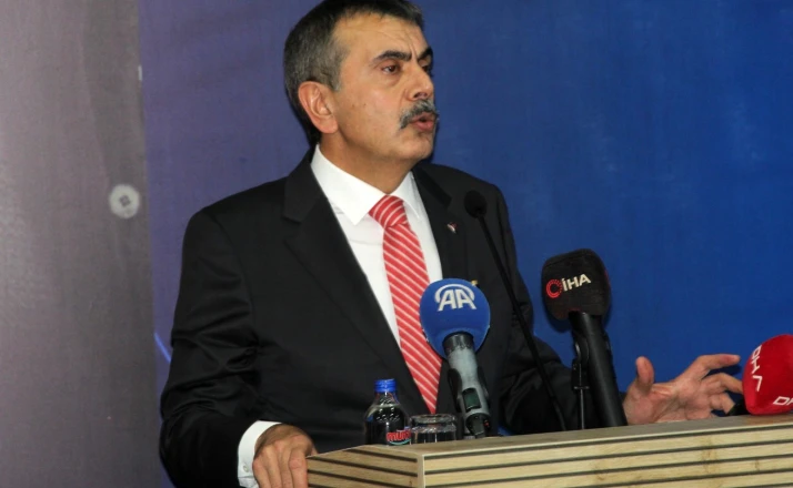 Bakan Tekin, "Siyaset üzerine düşeni yaptı, şimdi sıra millette" 