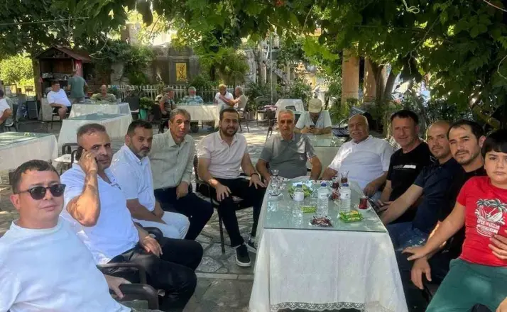 Bakan Uraloğlu Marmaris’te yolları inceledi, vatandaşlarla bir araya geldi