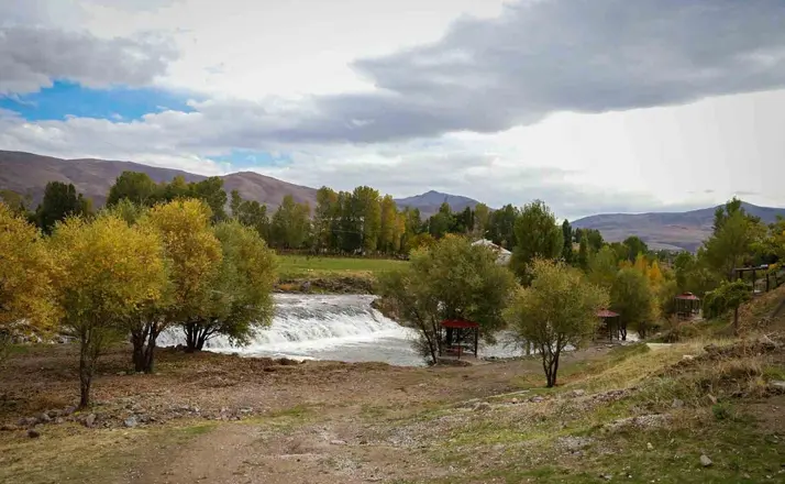 Balık Bendi’ne bungalov ev, kafe ve lokanta projesi
