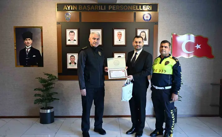 Başarılı polisler ödüllendirildi
