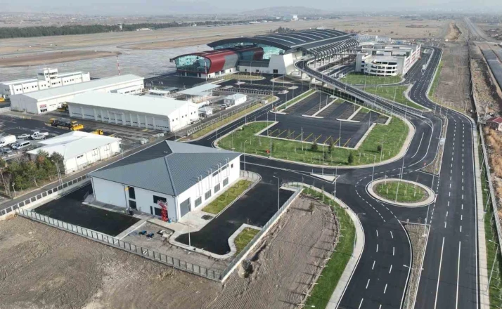Başkan Büyükkılıç duyurdu: Kayseri Havalimanı ‘Başmüdürlük’ statüsüne kavuştu 