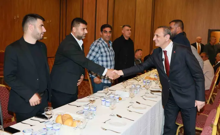 Başkan Vekili Özünal, muhtarlarla buluştu
