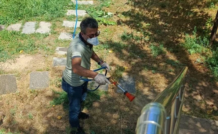 Bayburt’ta larva ilaçlaması ve temizlik çalışmaları sürüyor 