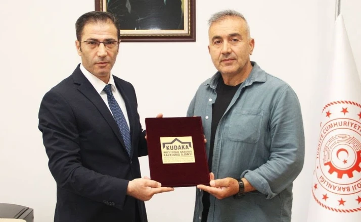 Bayburt’un coğrafi işaretli balı turizme kazandırılacak 