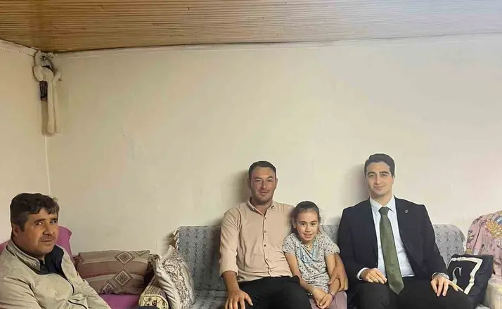 Beyağaç Kaymakamı vatandaşların taleplerini dinledi
