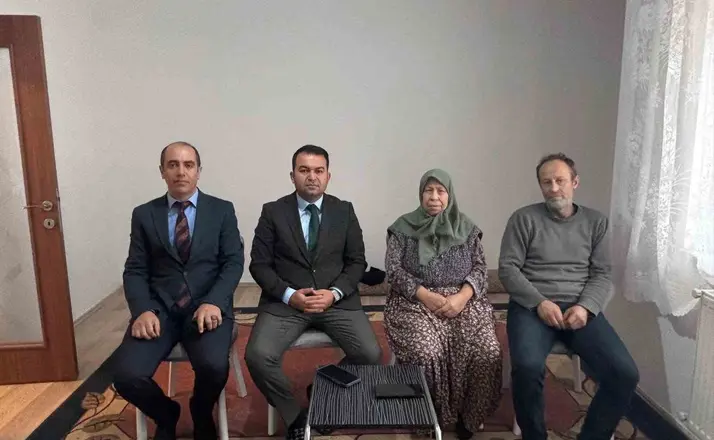 Bilecik’te yangından etkilenen aileye destek
