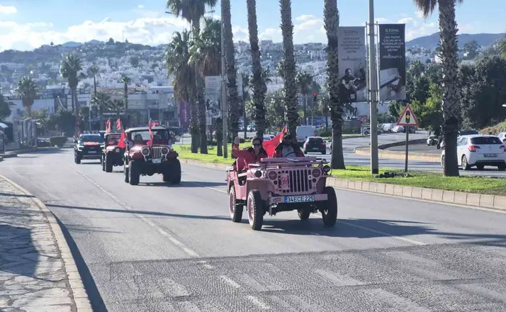 Bodrum’da arazi araçlarıyla bayram kutlaması
