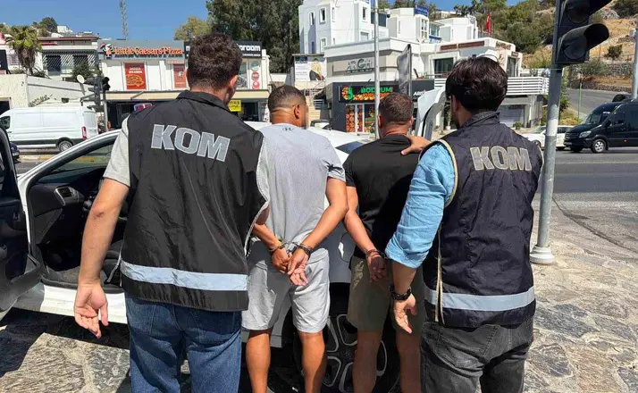 Bodrum’da kırmızı bültenle aranan şüpheli sahte kimlikle yakalandı
