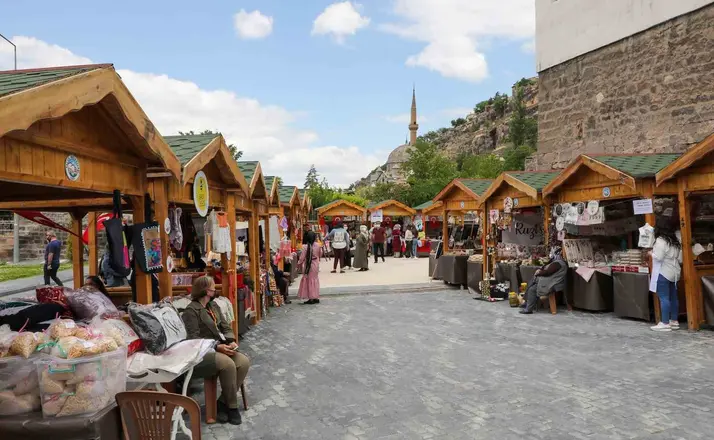 Bu pazar kasımın ilk maharetli elleri
