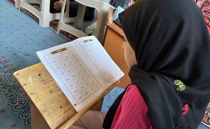 Camiler çocuk sesleriyle şenleniyor: Minikler hem öğreniyor hem eğleniyor 