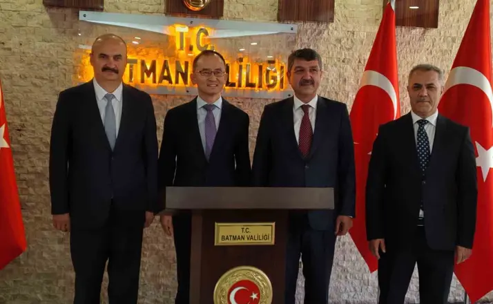 Çin Büyükelçisi Jiang Xuebin, Batman Valiliğini ziyaret etti
