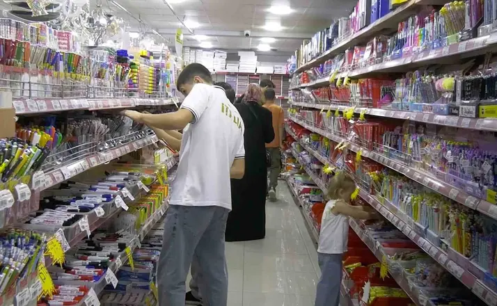 Çorum’da tatilin son gününde okul alışverişi yoğunluğu
