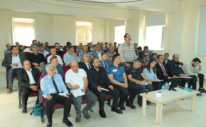 Çüngüş’te muhtarlar toplantısı düzenlendi
