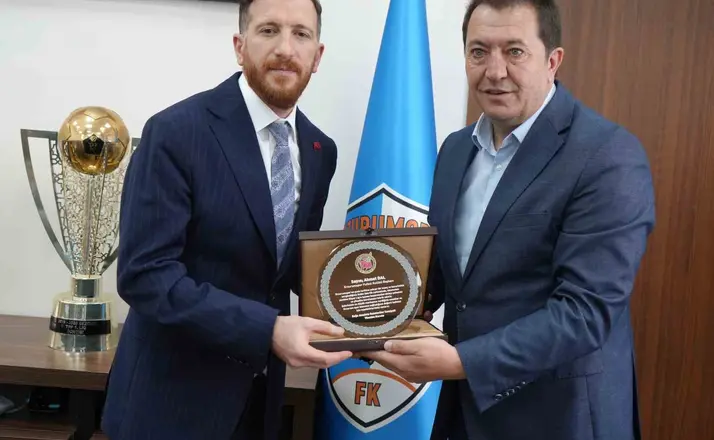 DAGC’den Erzurumspor Başkanı Ahmet Dal’a başarı plaketi
