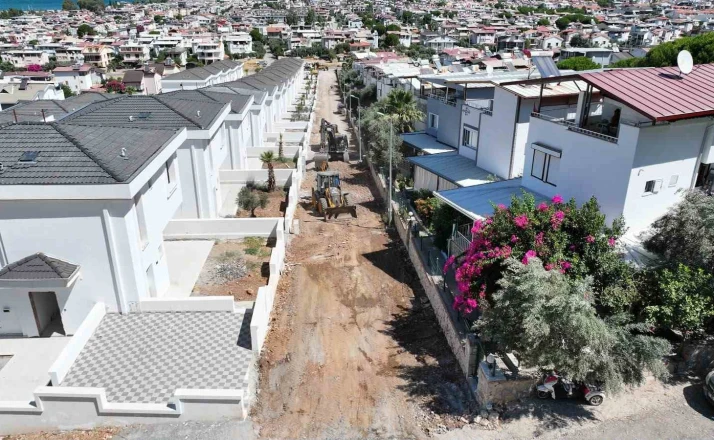 Didim Belediyesi Akbük’te yol yapım çalışmalarını genişletiyor 