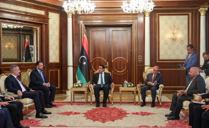 Dışişleri Bakanı Fidan Libya Başkanlık Konseyi Başkanı el-Menfi ile görüştü 