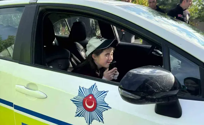 Diyadin’de polislerden özel öğrencilere ziyaret
