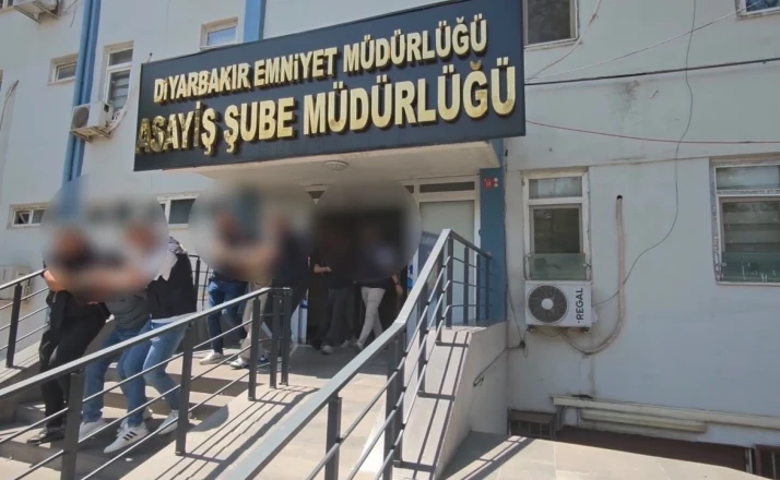 Diyarbakır’da diş kliniğini kurşunlayan 3 şüpheli tutuklandı 