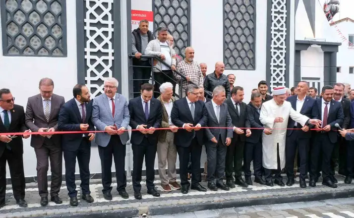 Durağan Yeni Camii dualarla ibadete açıldı
