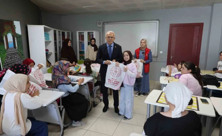 Düzce’de Gençlik Yaz Kulübü’nde renkli buluşma 
